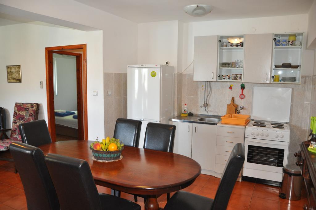 Apartmani Jasmina Котор Екстериор снимка