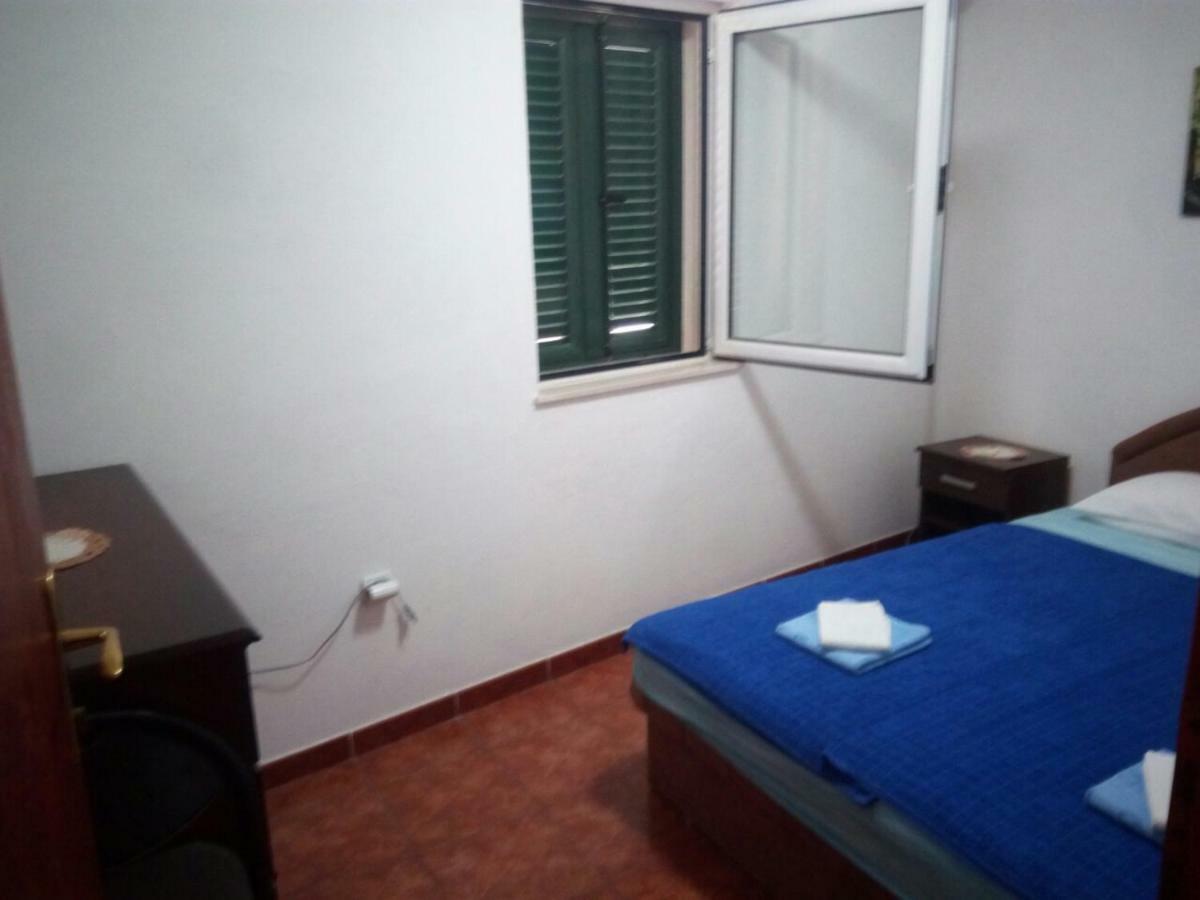 Apartmani Jasmina Котор Екстериор снимка