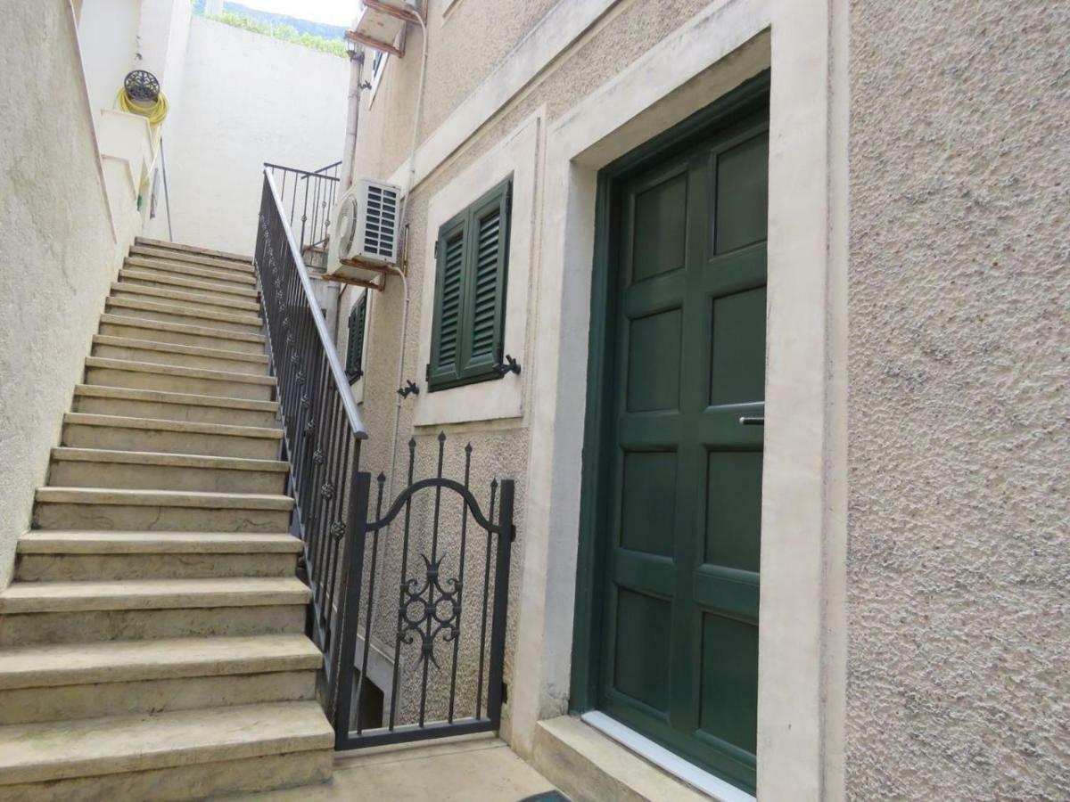 Apartmani Jasmina Котор Екстериор снимка