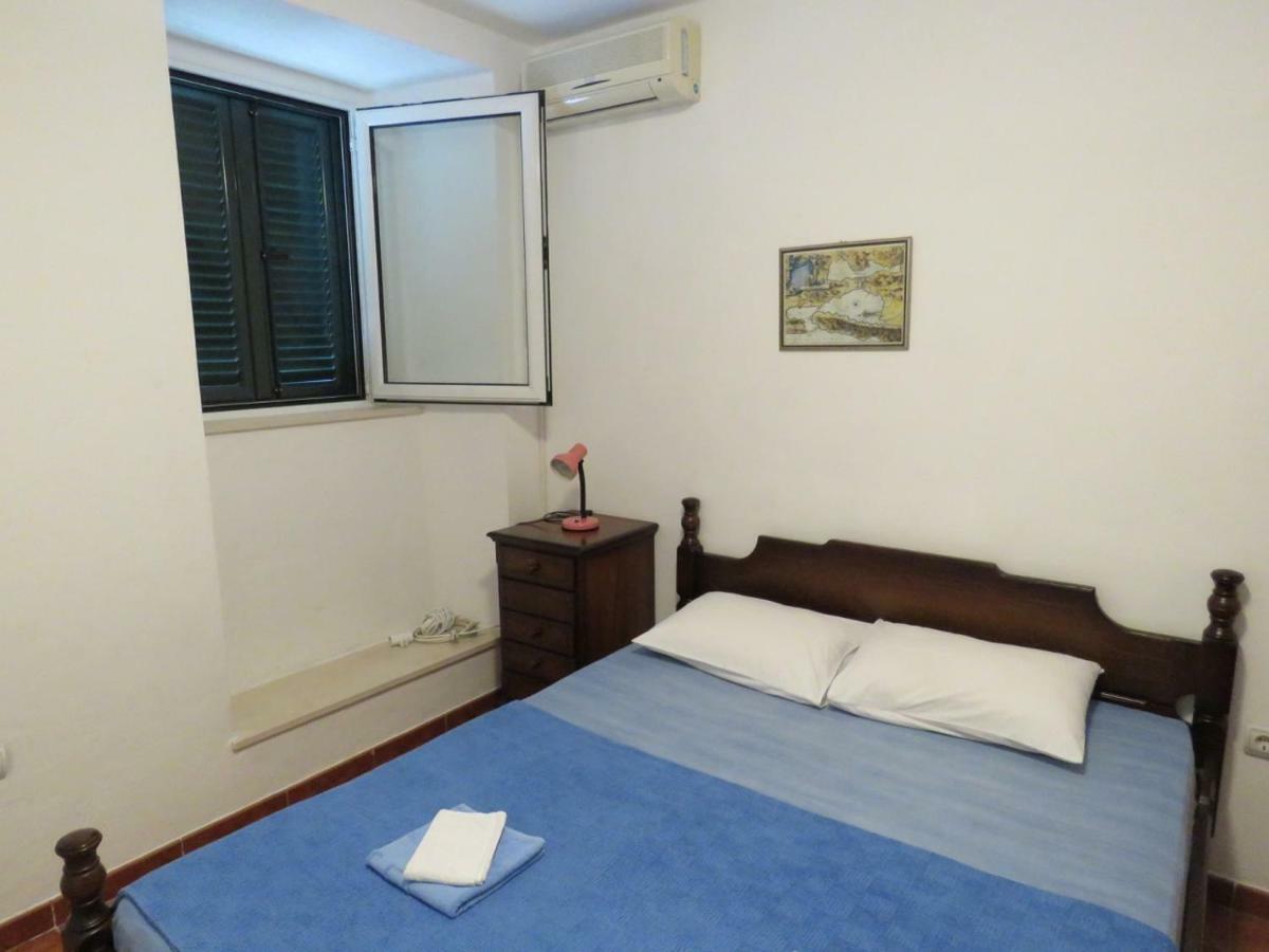 Apartmani Jasmina Котор Екстериор снимка